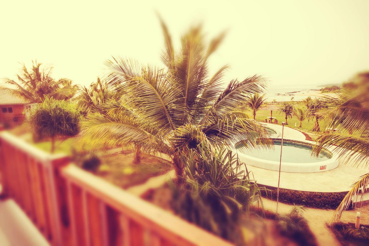 Turtle Beach Hotel Ujunggenteng Exterior foto